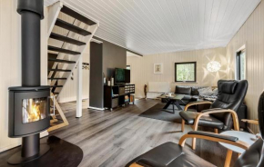 Beautiful Home In Give With Kitchen, Give
